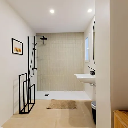 Ferienhaus Modern With Patio And Two Bathrooms *