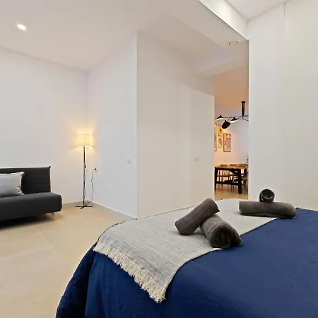 Modern With Patio And Two Bathrooms Ferienhaus