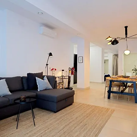 Modern With Patio And Two Bathrooms Ferienhaus *